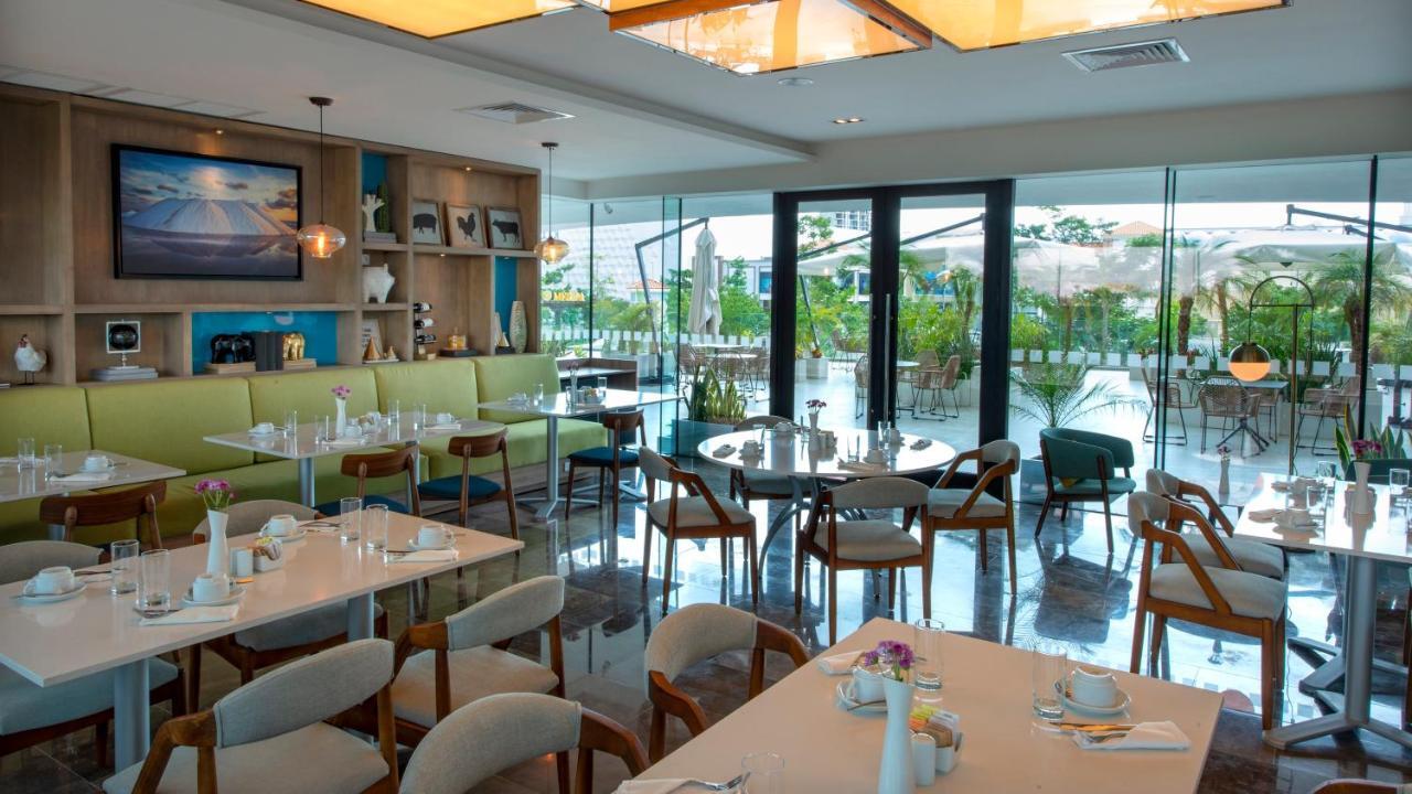 Holiday Inn & Suites - Merida La Isla By Ihg Buitenkant foto