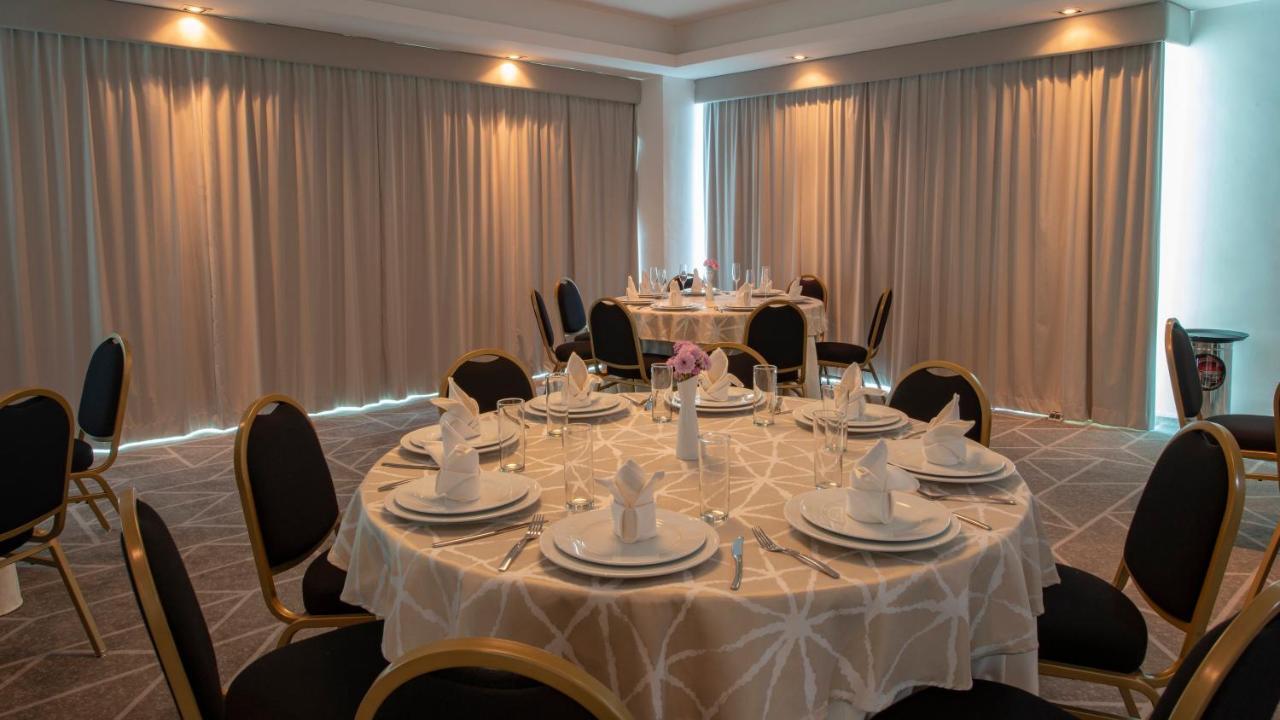 Holiday Inn & Suites - Merida La Isla By Ihg Buitenkant foto