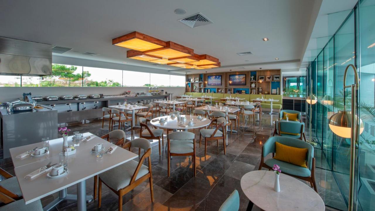 Holiday Inn & Suites - Merida La Isla By Ihg Buitenkant foto